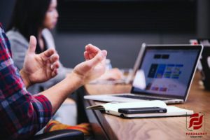 نبود تعامل و ارتباط با کاربر و تاثیر آن در اعتماد سایت
